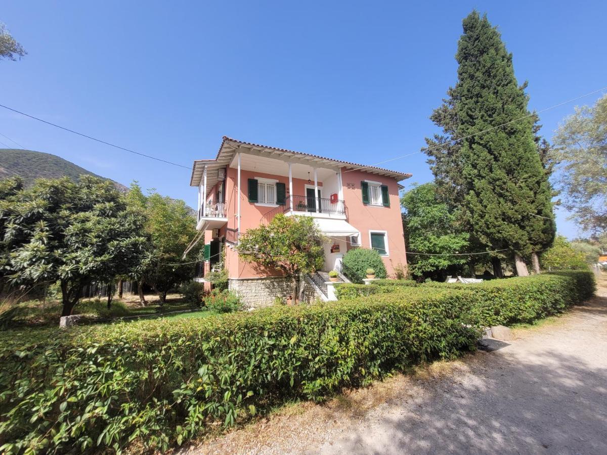 Villa Petros Nydri  Eksteriør billede